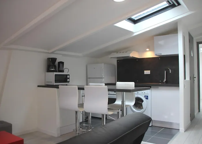 Comfortable In Downtown Apartment